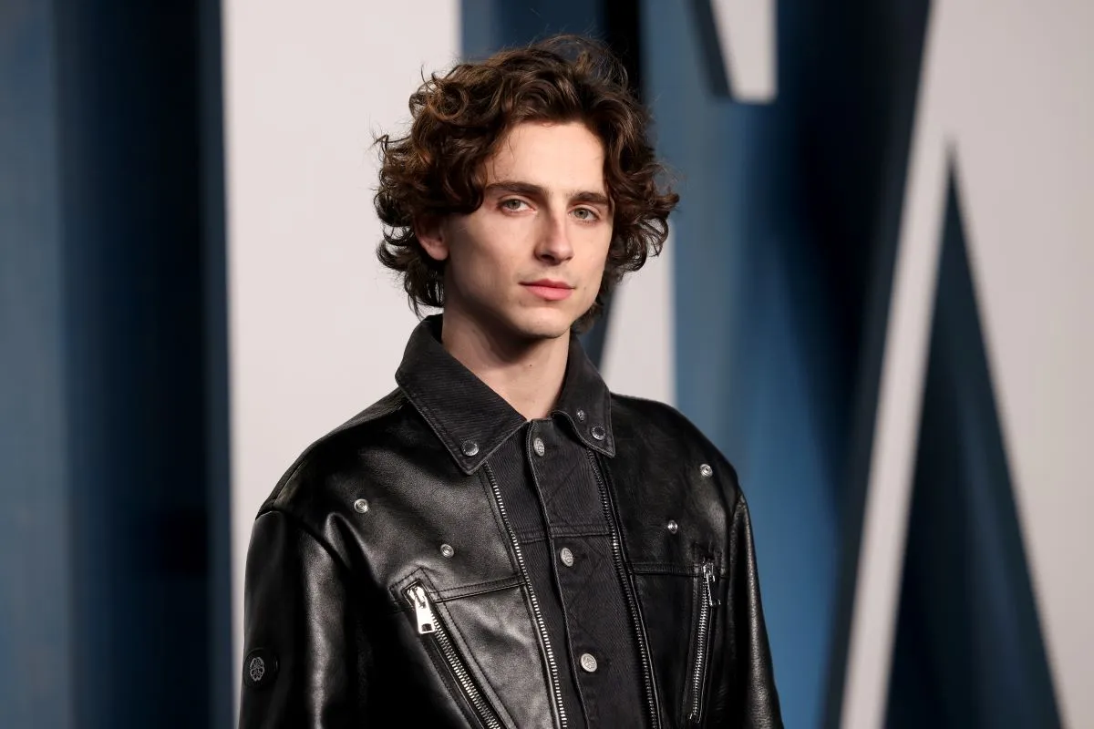 Elle Fanning Said Everyone on Set Was ‘Shaking’ When They Heard Timothée Chalamet Sing as Bob Dylan 